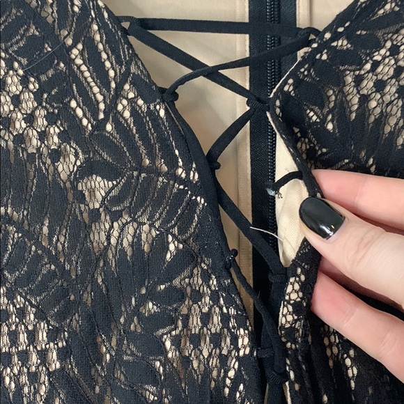 Plus Size Black / Nude Lace Up Dress Size 3X NEW - Picture 6 of 8